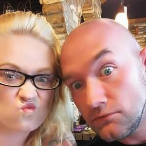 Meet your Posher, Logan